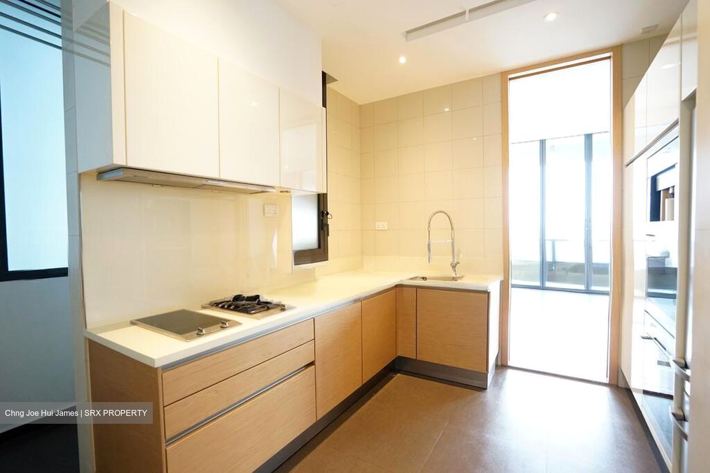 Nouvel 18 (D10), Condominium #548798131